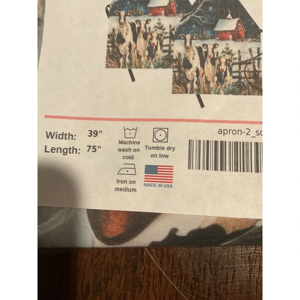 Premium Kitchen Cow Christmas 8‎ Placemats and 2 Adjustable Aprons USA, washable